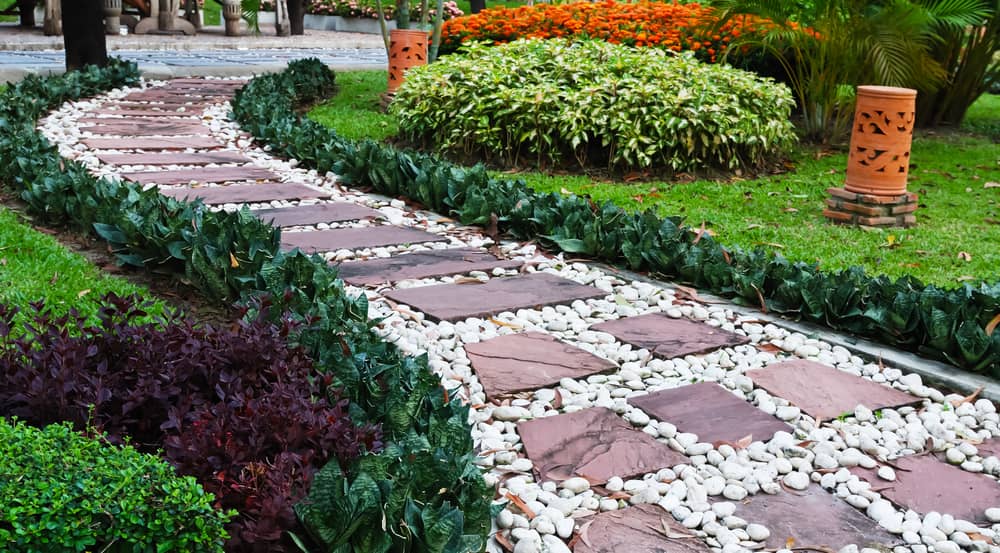 Comment créer une allée dans le jardin ?